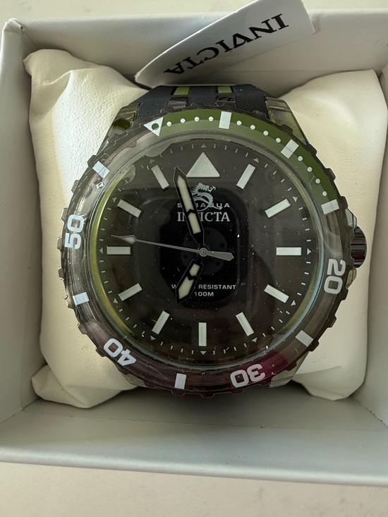 Invicta Other - Invicta Men's Black Dial Watch with Green Accent Bezel